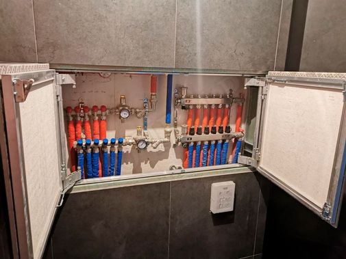 Люк под плитку Секрет 3.0, 2 створки 1250*600 Люк под плитку Секрет 3.0, 2 створки 1250*600